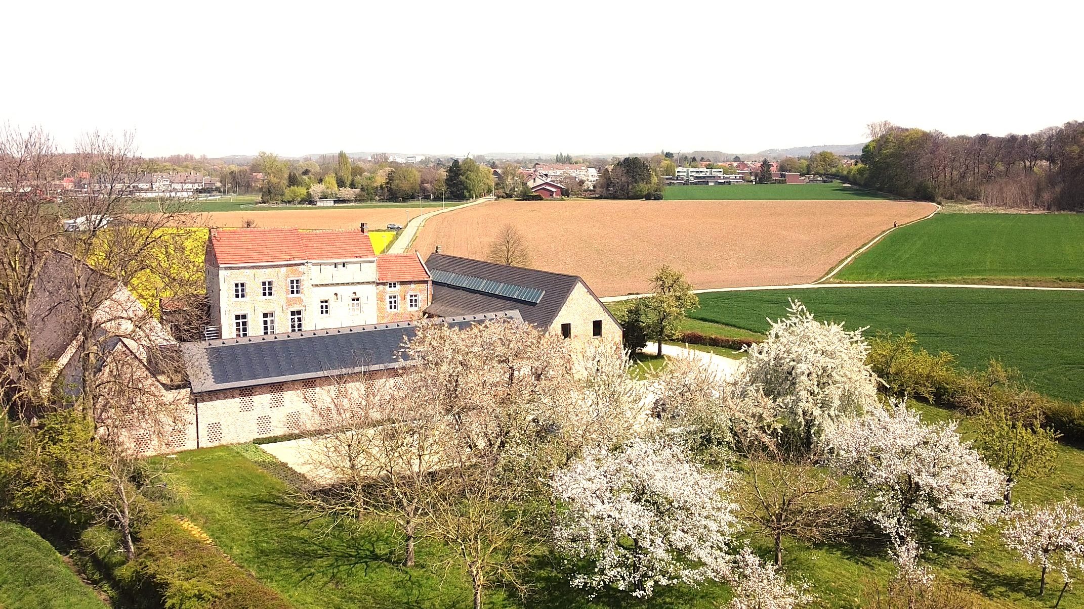 Duigemhof bedrijvencentrum in Herent, met kantoren, vergaderzaal en coworkingplekken.